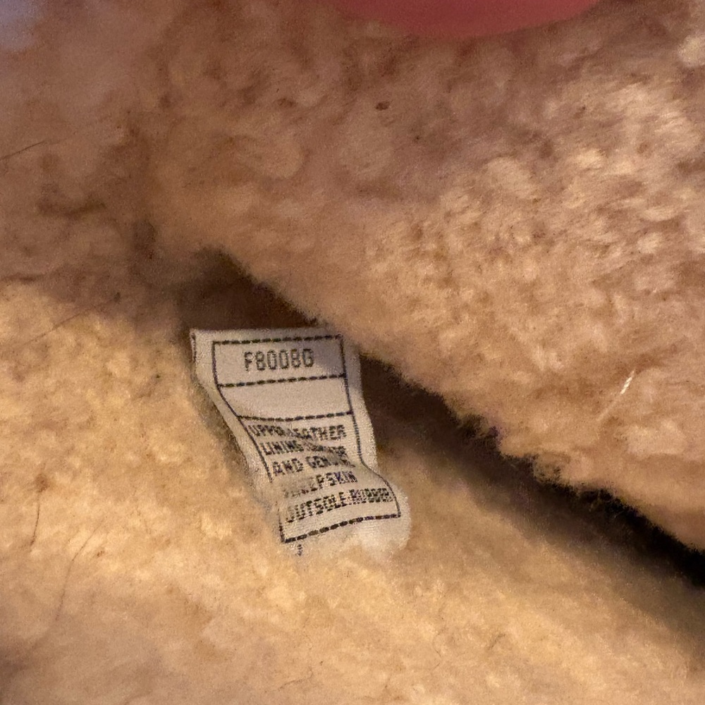 Genuine suede Uggs - Picture 3 of 8
